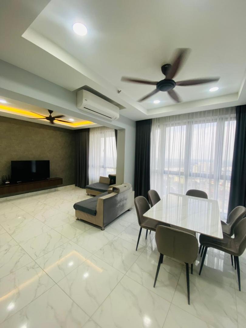 2Br Premium Suites Troika Kota Bharu By Aghome Экстерьер фото